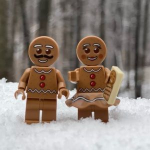 Lego Gingerbread Family Minifigures